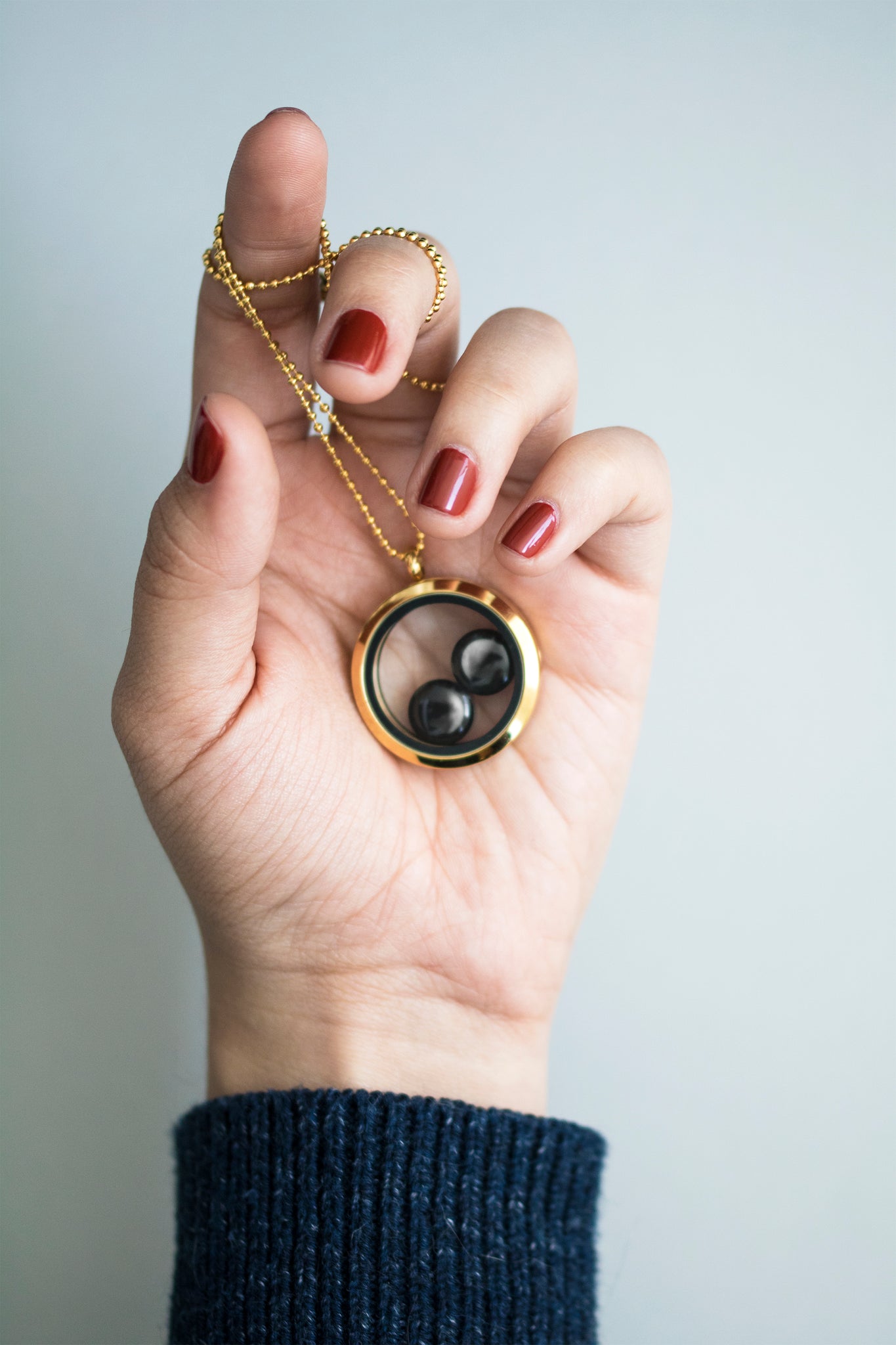 Lovers in the Locket in Gold