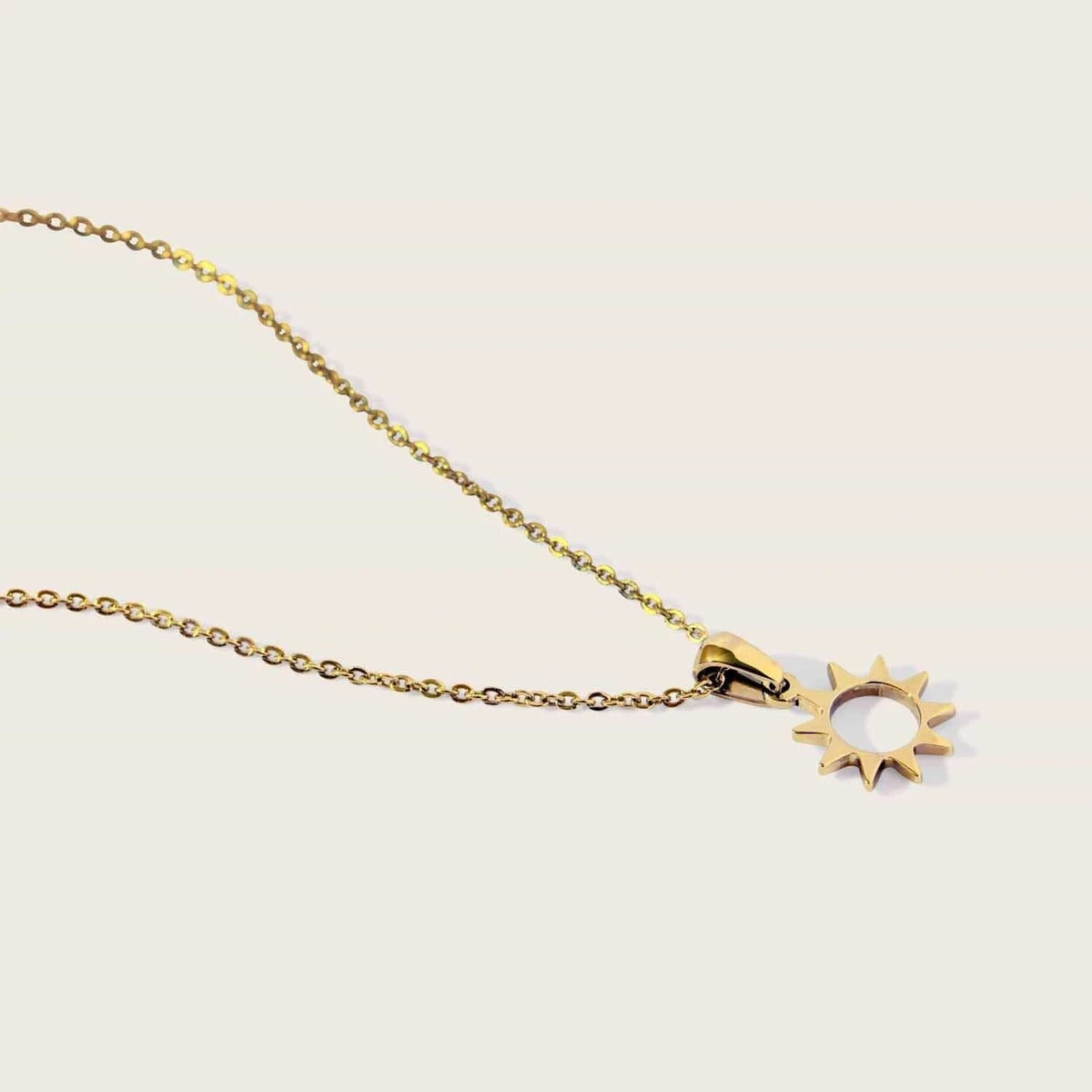 Solé Necklace in Gold